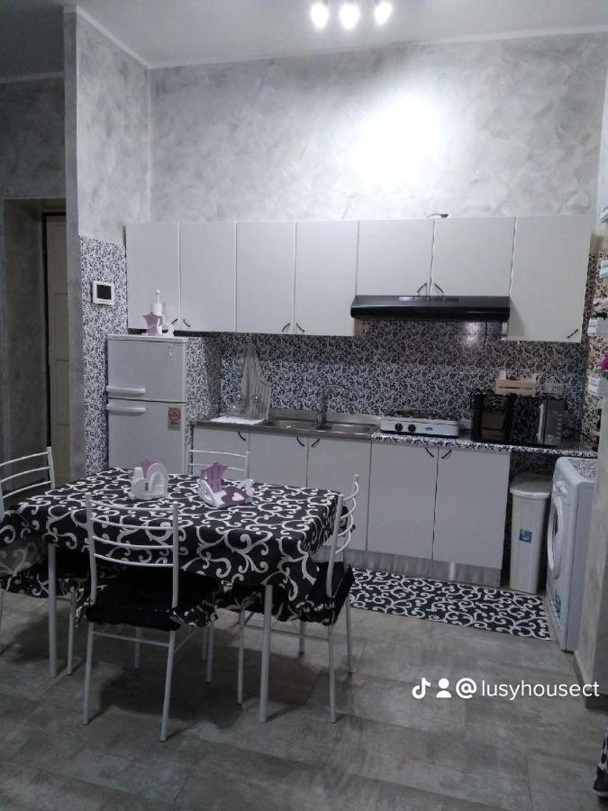 Lusy House Villa Катания Екстериор снимка